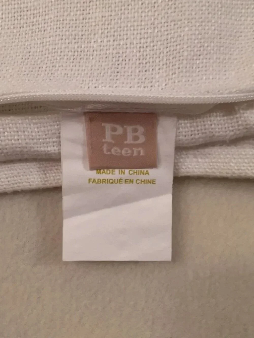 Pottery Barn excellent gently